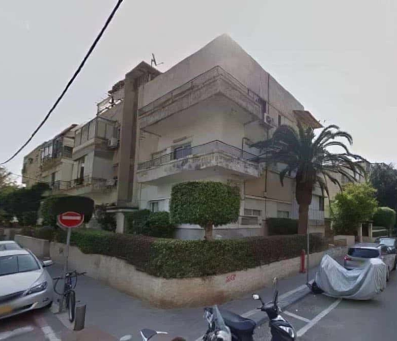 בניין בשלמות בכיכר מסריק