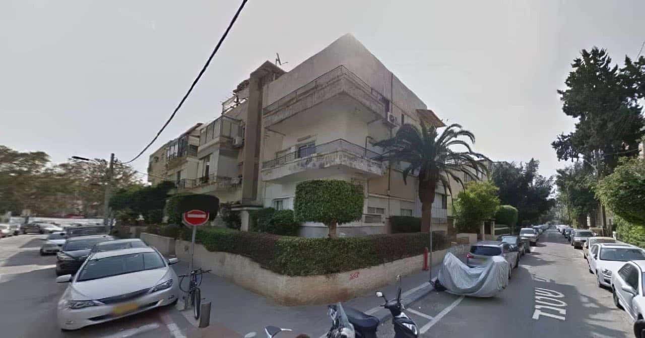 בניין-בשלמות-בכיכר-מסריק בניין-בשלמות-בכיכר-מסריק