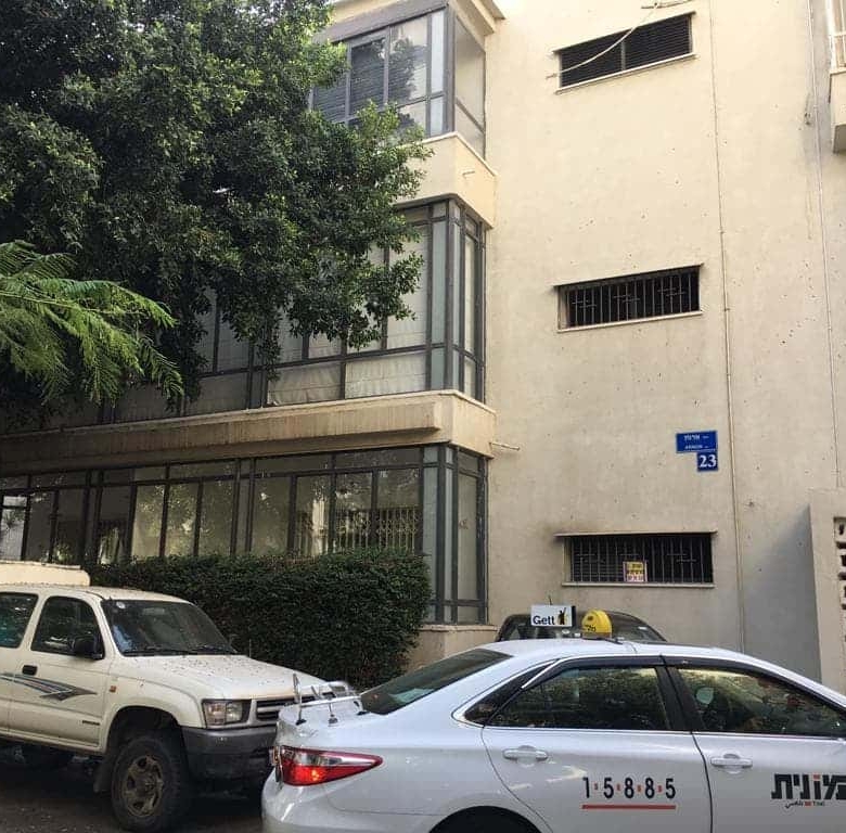 בניין למכירה בצפון הישן בקרבת הים