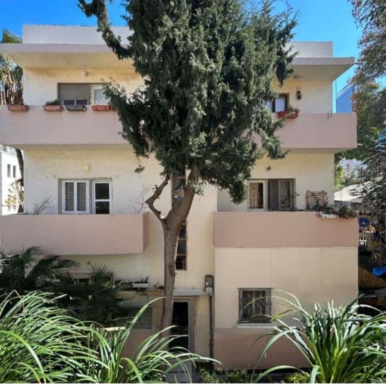 בניין למכירה בנווה צדק