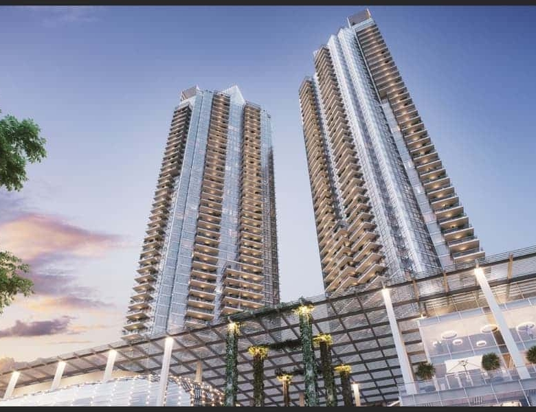 פנטהאוז עם בריכה בצפון הישן בבניין יוקרתי