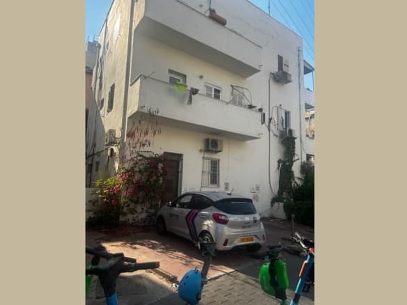 בניין בשלמות למכירה ביוחנן הסנדלר
