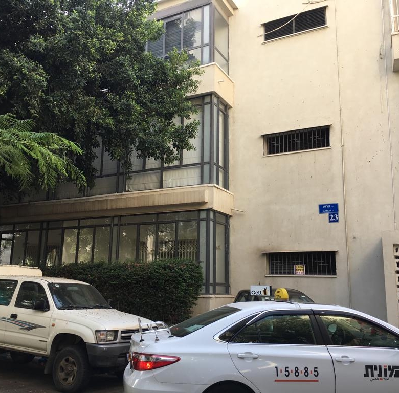 בניין תל קומתי למכירה בקרבת הים צפון ישן