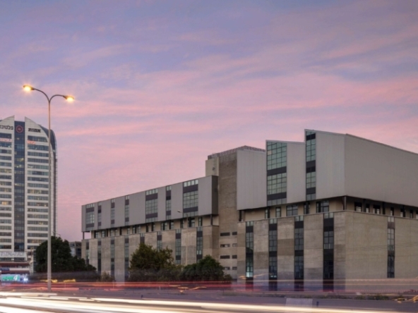 בנין משרדים למכירה בפתח תקוה (1)